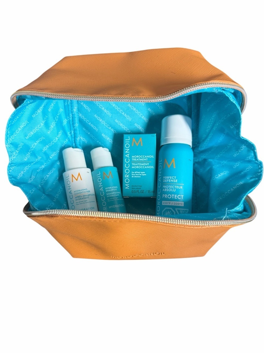 Moroccanoil Deluxe Travel Set: Comes With Full Size Travel Bag